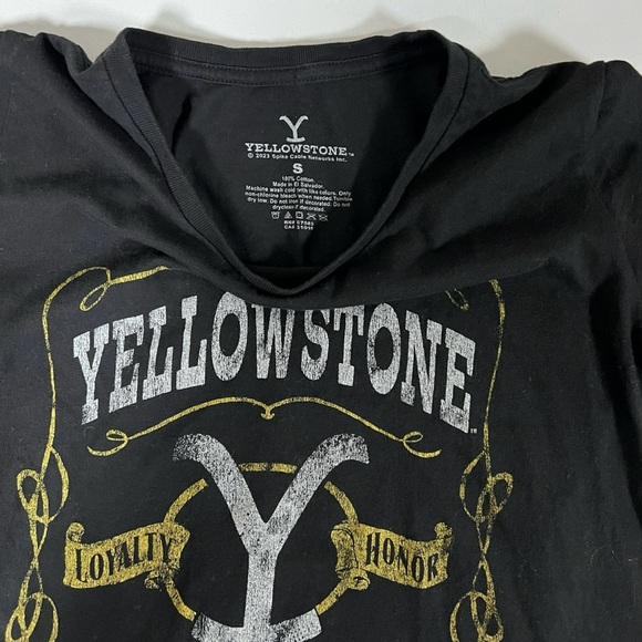 Black ‘Yellowstone: Dutton Ranch’ Graphic Short Sleeve T-Shirt Top Tee Size S ✨ - Picture 2 of 3